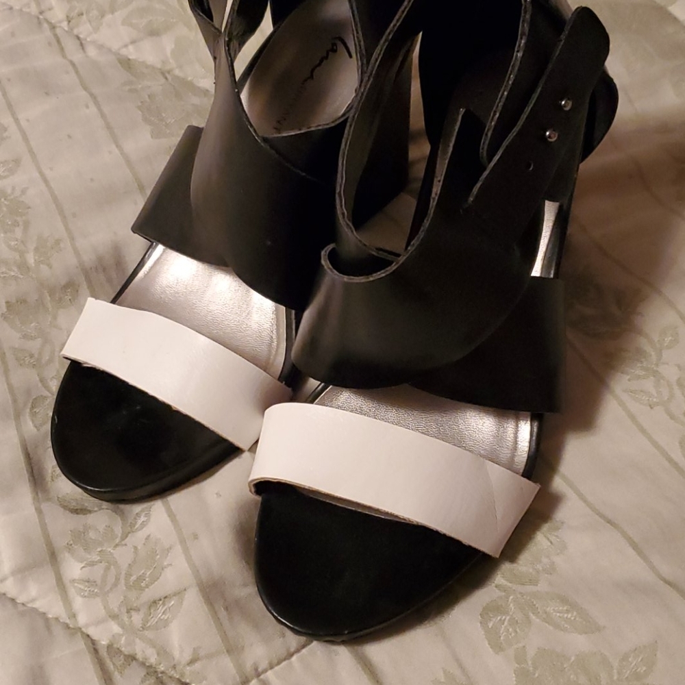 Lane Bryant Black & White Leather Heels